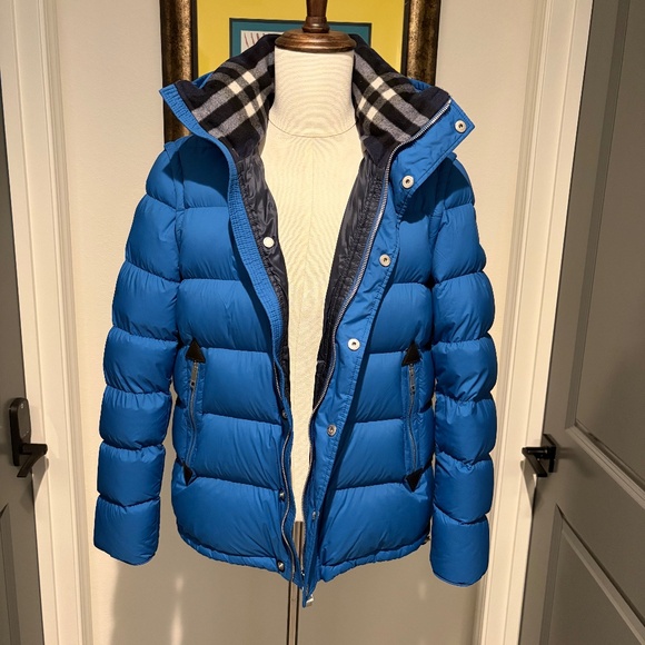 Burberry Other - Burberry Puffer Jacket with zipper removable sleeves - Blue Size 40